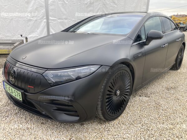 MERCEDES-BENZ EQS